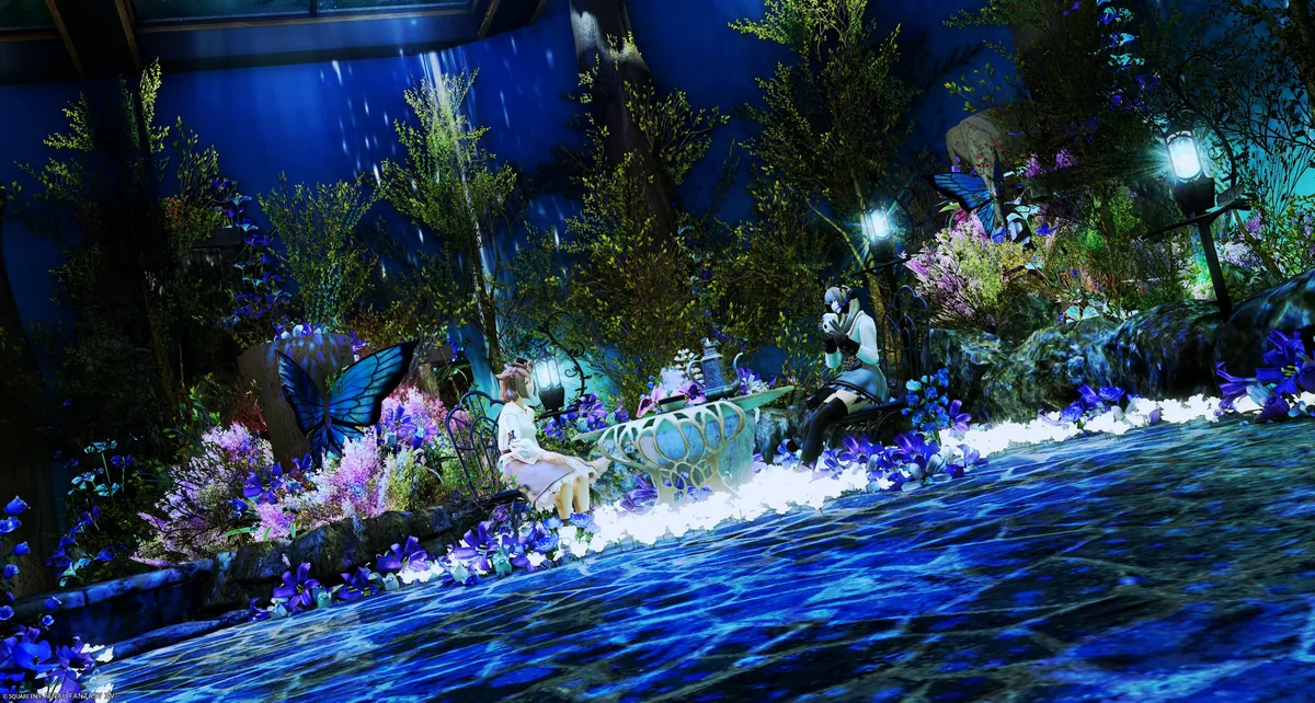 座って向き合うふたり