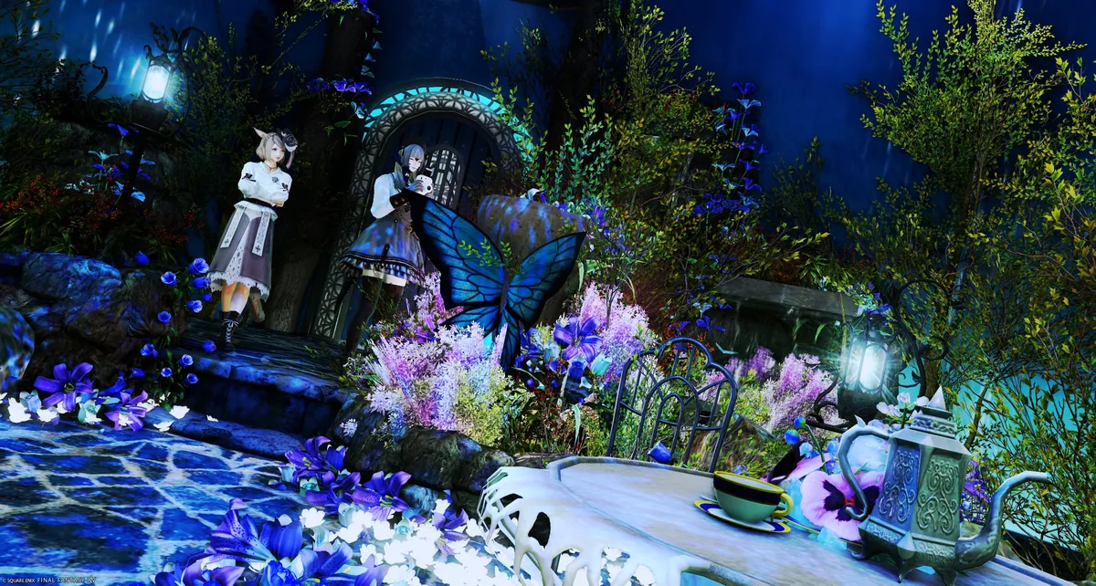 カメラを片手に持つるしこ